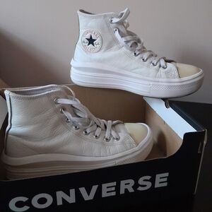 Converse  Unisex Women 8  White  High-Tops Leather Platform Sneakers